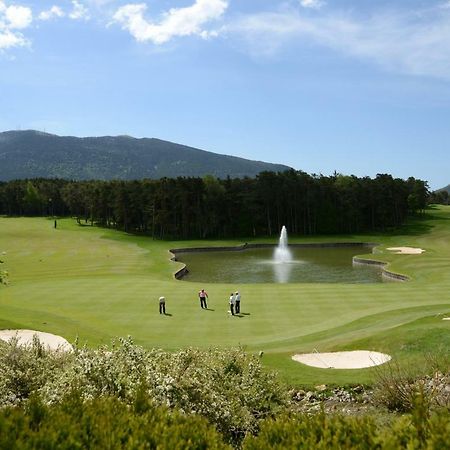 Château et Golf De Taulane La Martre Buitenkant foto